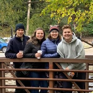 Meet your Posher, Ellen